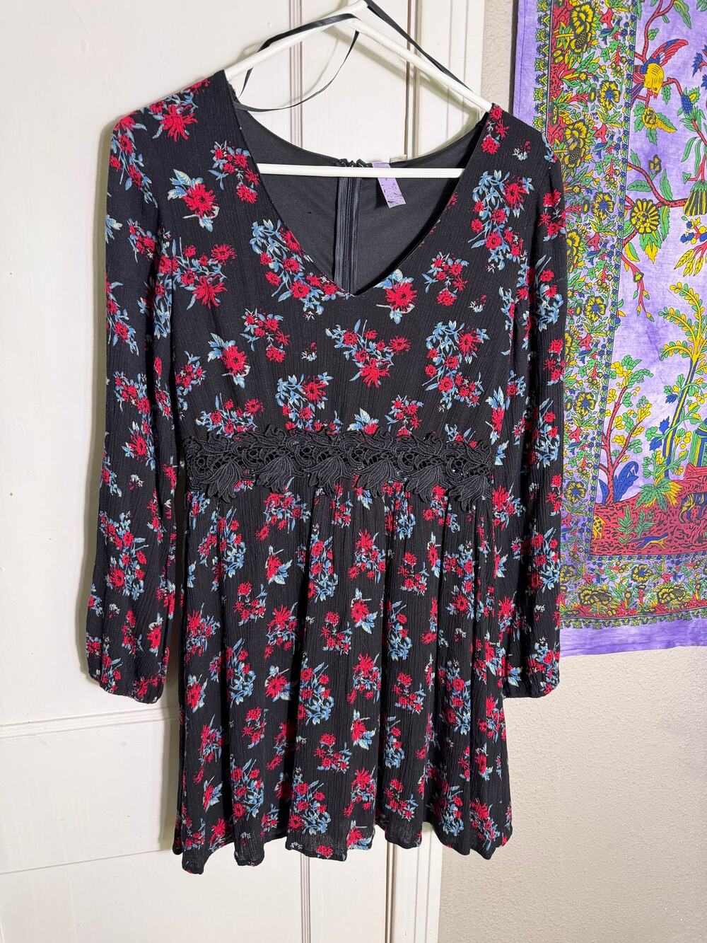 Alya Small Black Floral Dress Red Blue Crochet Lace Waist Long Sleeve S